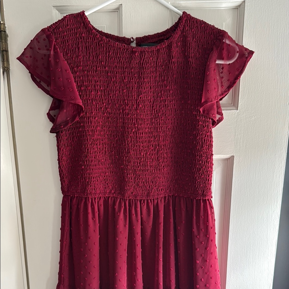 Elegant Burgundy Midi Dress